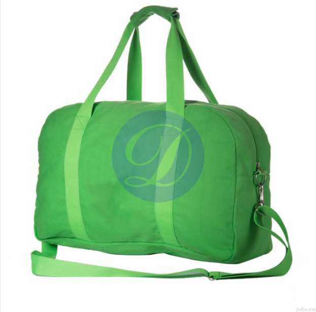 绿色行李包